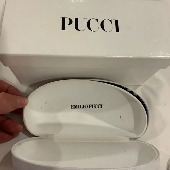 Pucci 🕶 - Picture 2 of 8